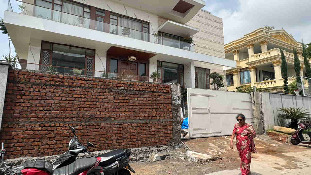 MLC Kavitha: ఎమ్మెల్సీ కవిత ఇంటికి వాస్తు దోషం.. అందుకే ఇన్ని ఇబ్బందులా..?