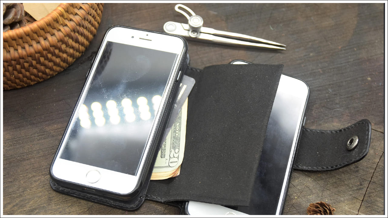 ఫోన్ పేలిపోయే ముందు ఇలా చేయండి: మీ ఫోన్ వేడెక్కడం ప్రారంభించినప్పుడు వెంటనే దాన్ని స్విచ్ ఆఫ్ చేసి చల్లబరచండి. కొంత సమయం తరువాత ఫోన్‌ను ఆన్ చేసి దాన్ని ఉపయోగించండి. ఆ తర్వాత కూడా ఫోన్ వేడెక్కుతుంటే, ఫోన్ సెట్టింగ్‌లలో ఏ యాప్ ఎంత బ్యాటరీని ఉపయోగిస్తుందో చెక్ చేసి క్లియర్ చేయండి. అనవసరమైన అప్లికేషన్ ఉంటే, వెంటనే ఫోన్ నుండి అన్‌ఇన్‌స్టాల్ చేయండి.