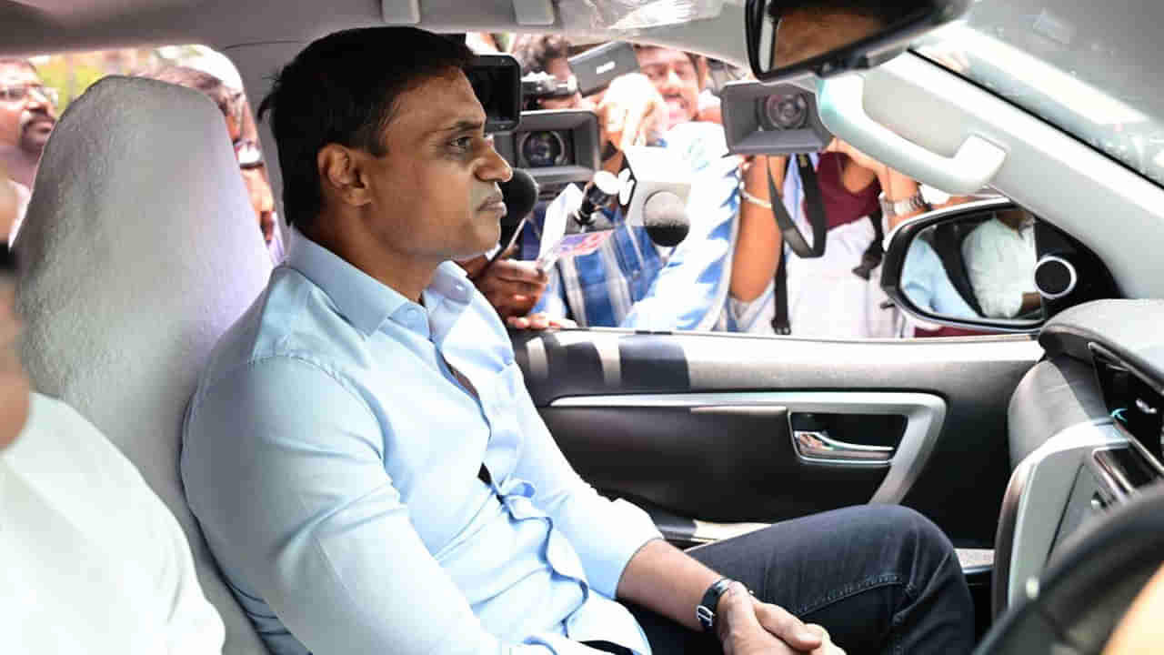 ఏపీ లిక్కర్ కేసు.. ఎంపీ మిథున్రెడ్డికి మధ్యంతర బెయిల్.. ఉపరాష్ట్రపతి ఎన్నికల్లో ఓటు వేసిన తర్వాత..