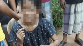 Odisha horror: 15 ఏళ్ల బాలికను సజీవదహనం చేసే యత్నం... Odisha horror: 15 ఏళ్ల బాలికను సజీవదహనం చేసే యత్నం...