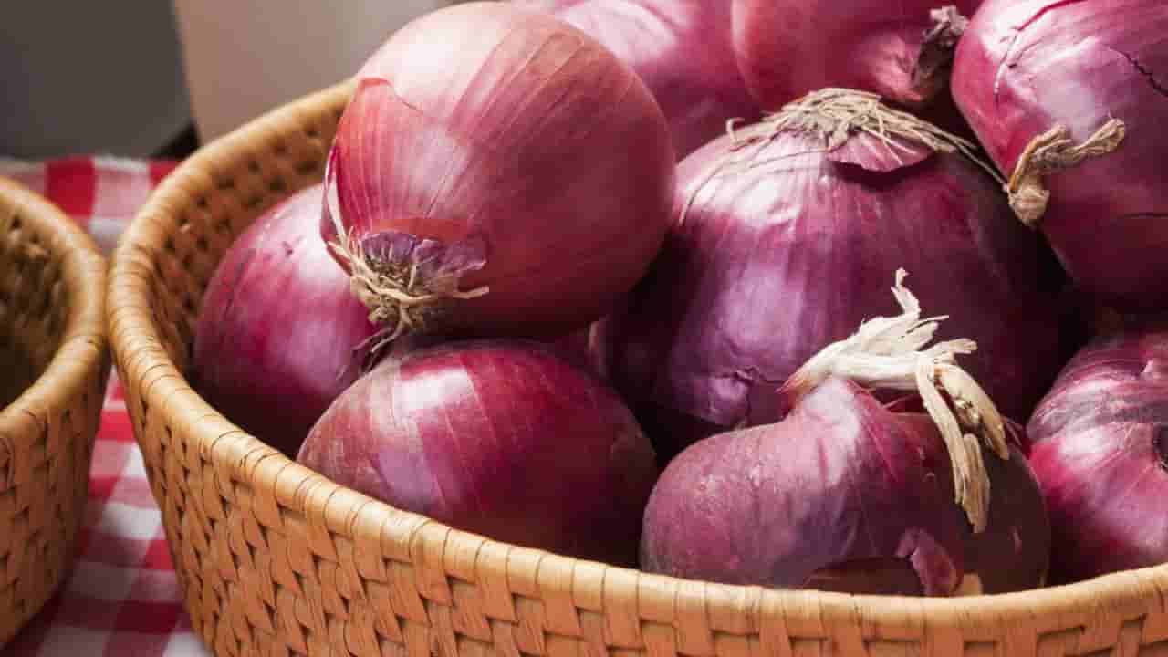 ఉల్లిగడ్డలు కుళ్లిపోకుండా ఉండాలంటే ఇలా చేయండి.. ఎక్కువ రోజులు ఫ్రెష్ గా ఉంటాయి..!