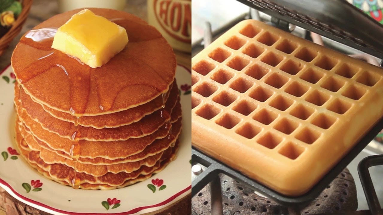 ఉదయాన్నే పాన్‌కేక్‌లు, వాఫ్ఫల్స్ ఫిల్టర్‌ చేసిన తెల్ల పిండితో తయారు చేస్తారు. వెన్న, సిరప్‌తో కలుపుతారు, ఇందులో అధిక మొత్తంలో చక్కెర ఉంటుంది. దీనివల్ల పాన్‌కేక్‌లు, వాఫ్ఫల్స్‌లో కొవ్వు, చక్కెర, కేలరీలు అధికంగా ఉంటాయి. ఉదయం వాటిని తినడం మంచిది కాదు. అధిక చక్కెర కంటెంట్ ప్రారంభంలో మీకు శక్తిని ఇస్తుంది కానీ దీర్ఘ కాలంలో అనారోగ్యానికి కారణం అవతుంది.