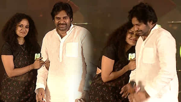 Pawan Kalyan: ఇదెక్కడి పిచ్చి తల్లి..! పవన్ కళ్యాణ్ తాగిన వాటర్ బాటిల్ దాచుకున్న లేడీ ఫ్యాన్..