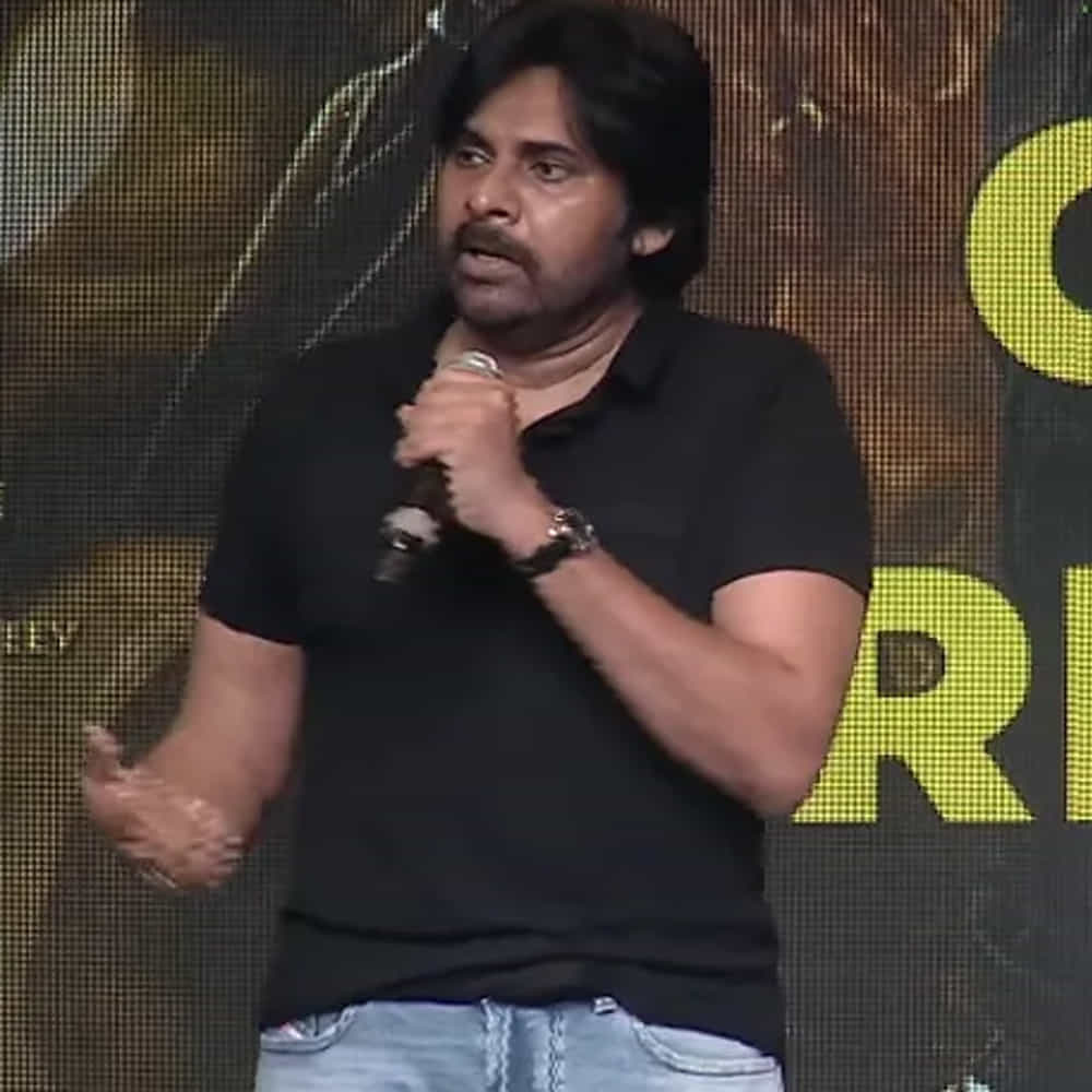 పవర్ స్టార్ పవన్ కళ్యాణ్ మాట్లాడుతూ, "మీడియా మిత్రులతో రాజకీయాల పరంగా చర్చించాను కానీ, ఇలా ఒక సినిమా కోసం పెద్దగా మాట్లాడలేదు. సినిమాకి సంబంధించి మాట్లాడటానికి నేను మొహమాటపడతాను. సినిమాని ఎలా ప్రమోట్ చేసుకోవాలో నాకు తెలియదు. పని చేయడం తెలుసు తప్ప.. ఇంత చేశాను, అంత చేశాను అని చెప్పుకోవడం నాకు ఇబ్బందిగా ఉంటుంది. నేను అనుకోకుండా నటుడిని, సాంకేతిక నిపుణుడిని అయ్యాను. సినిమా గురించి మీడియాతో మాట్లాడకపోవడానికి నాకు పొగరో, అహంకారమో కారణం కాదు. సినిమా గురించి చెప్పుకోవడానికి నాకు ఇబ్బందిగా ఉంటుంది.