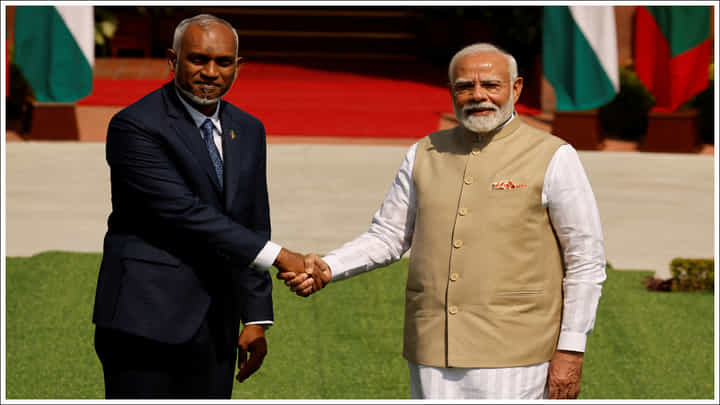 భారత ప్రధాని మోడీని అభినందించిన మాల్దీవుల అధ్యక్షుడు మొహమ్మద్.. ఎందుకంటే.. భారత ప్రధాని మోడీని అభినందించిన మాల్దీవుల అధ్యక్షుడు మొహమ్మద్.. ఎందుకంటే..