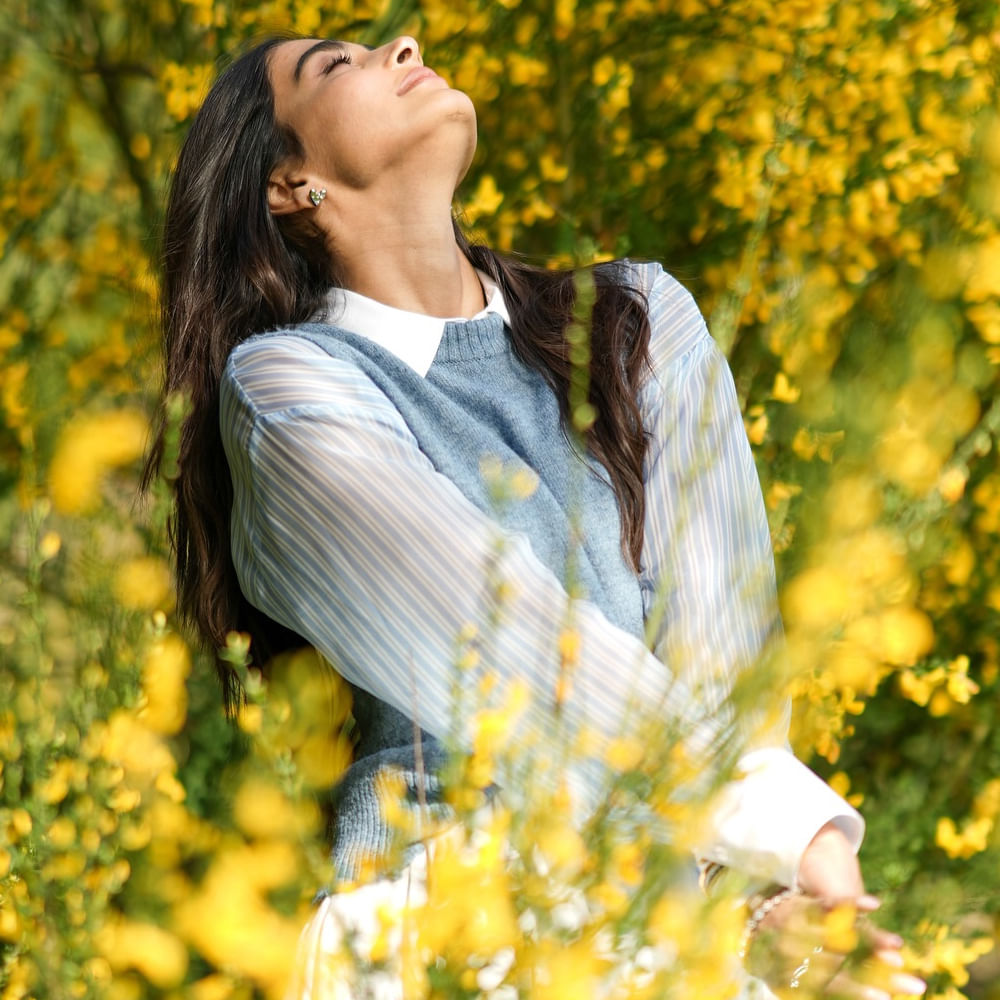 ఈ క్రేజ్‌తోనే టాలీవుడ్‌ రీ ఎంట్రీకి ప్లాన్ రెడీ చేసుకుంటున్నారు అరవింద.ప్రజెంట్ తెలుగు స్క్రీన్ మీద మంచి ఫామ్‌లో ఉన్న రష్మిక, శ్రీలీల లాంటి హీరోయిన్లు నార్త్ మీద కాన్సన్‌ట్రేట్ చేస్తుండటంతో టాలీవుడ్‌లో గ్యాప్ క్రియేట్ అయ్యింది. 
