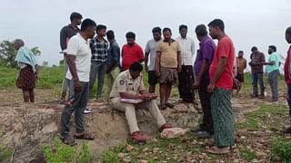 మహిళ దుస్తులు, నిమ్మకాయలు.. ఆలయం దగ్గర్లో చెట్ల మాటున అదో మాదిరి ఆకారం.. తీరా చూడగా..