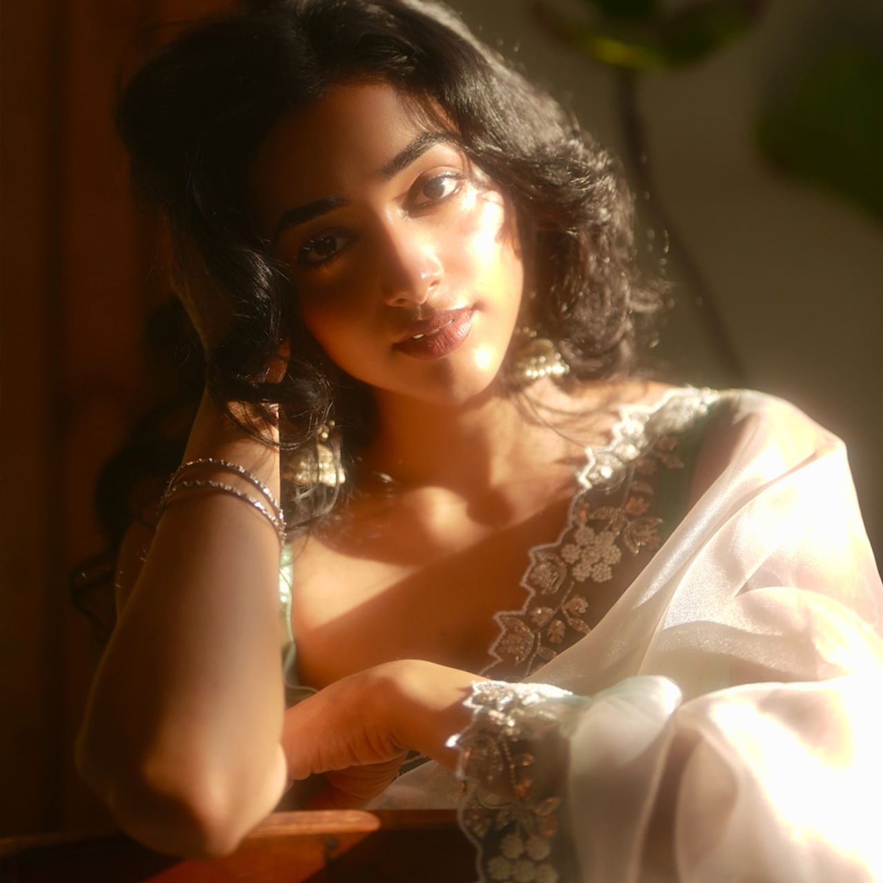 టాలీవుడ్ ను కొత్త అందాలు పలకరిస్తున్నాయి. అలా టాలీవుడ్ కు పరిచయమైన భామే ప్రీతి ముకుందన్. ఈ చిన్నది ఇటీవలే టాలీవుడ్ లోకి ఎంట్రీ ఇచ్చి మంచి విజయాన్ని అందుకుంది. ఇప్పుడు పాన్ ఇండియా సినిమాలో నటించి మంచి విజయాన్ని అందుకుంది అందాల భామ. 