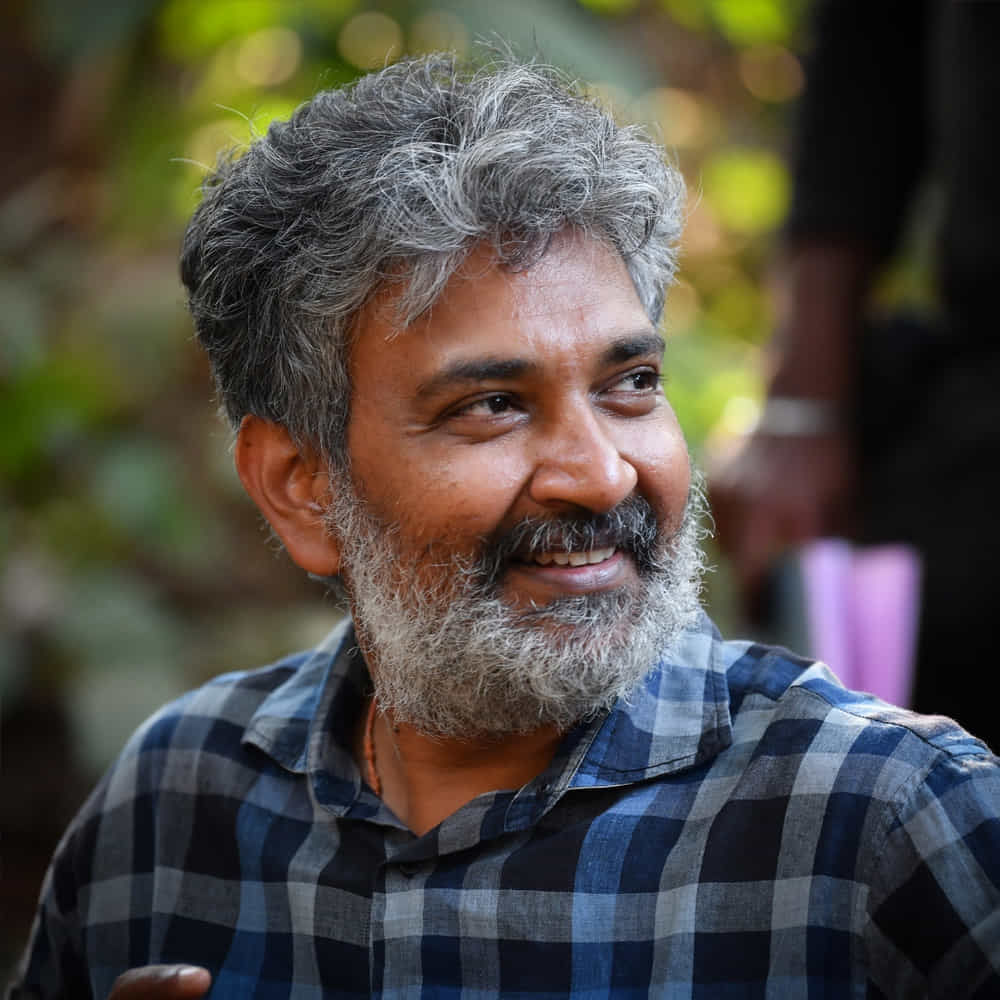లేదంటే తన ఫస్ట్ మూవీ స్టూడెంట్ నెంబర్ వన్, ఫస్ట్ బ్లాక్ బస్టర్ సింహాద్రి పేరు చెబుతారు అనుకుంటాం... కానీ జక్కన్న మాత్రం ఈ అంచనాలను తారుమారు చేశారు. జూనియర్ మూవీ ప్రీ రిలీజ్ ఈవెంట్లో పాల్గొన్న జక్కన్న తన ఫిల్మోగ్రఫిలో తన బెస్ట్ మూవీ ఏంటో రివీల్ చేశారు.