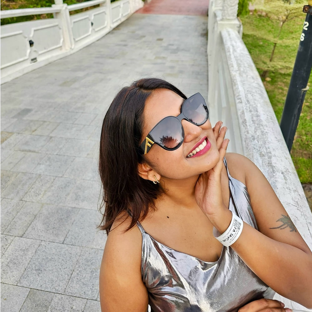 2020లో ప్రారంభమైన ఈ సీరియల్ అతి తక్కువ సమయంలోనే తెలుగు ప్రేక్షకులను మెప్పించి టాప్ స్థానంలో దూసుకుపోయింది. మహేంద్ర, జగతి మేడమ్, దేవయాని పాత్రలకు కూడా అభిమానులు ఉన్నారంటే ఈ సీరియల్ కు వచ్చిన రెస్పాన్స్ ఏ స్థాయిలో ఉందో చెప్పక్కర్లేదు.