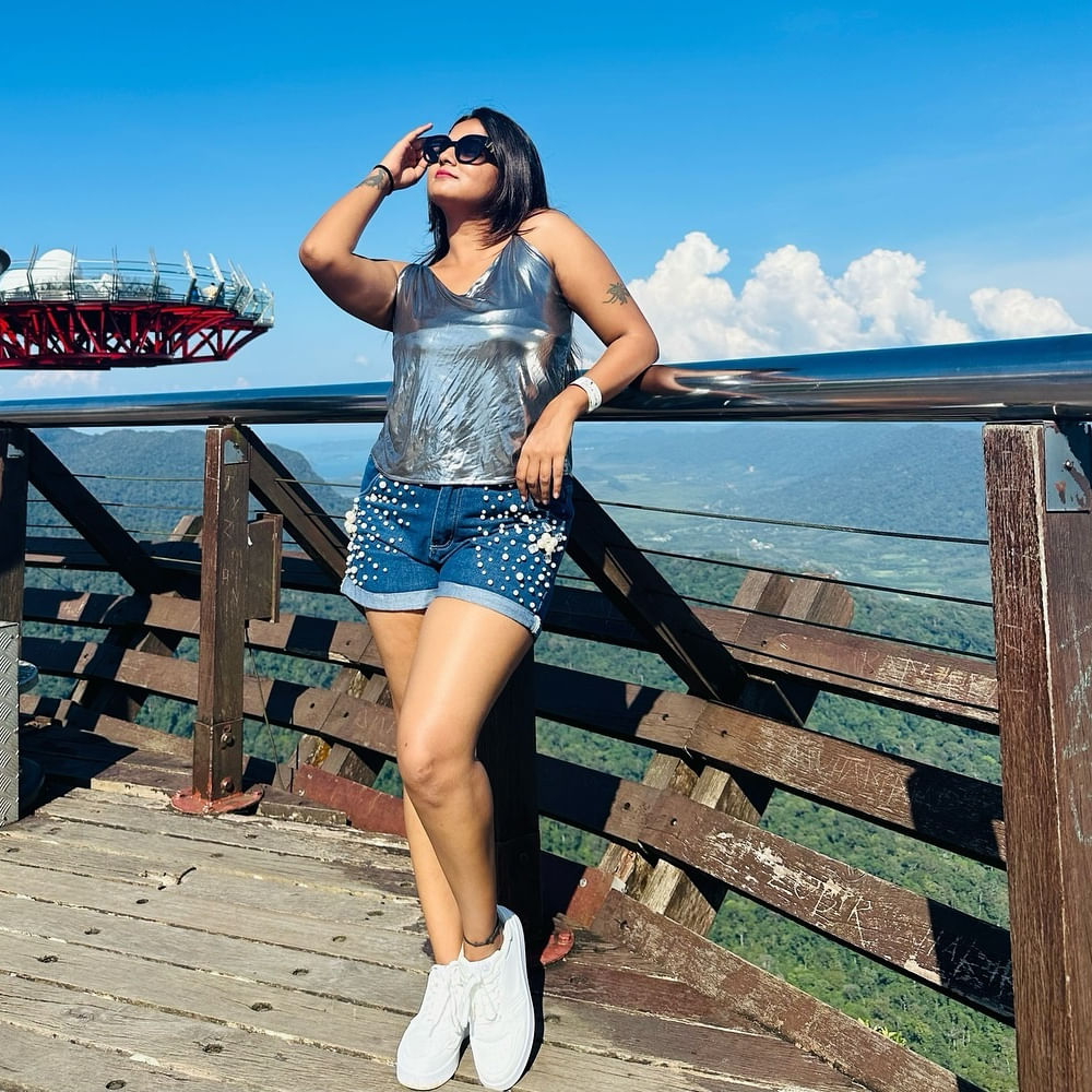 బుల్లితెర ప్రేక్షకులను విపరీతంగా ఆక్టటుకున్న సీరియల్ గుప్పెడంత మనసు. కార్తీక దీపం తర్వాత ఆ స్థాయిలో టీఆర్పీ సొంతం చేసుకున్న ధారవాహిక ఇదే. ఇందులో రిషి, వసుధార పాత్రలకు స్పెషల్ ఫ్యాన్ బేస్ ఉందన్న సంగతి తెలిసిందే.