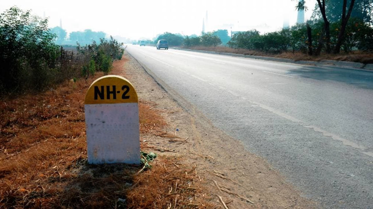 Telangana: థాయ్ మసాజ్ కావాలన్నారు.. ఇద్దరు కలిసి పొదల్లోకి తీసుకెళ్లారు.. ఆపై సీన్ సితారే