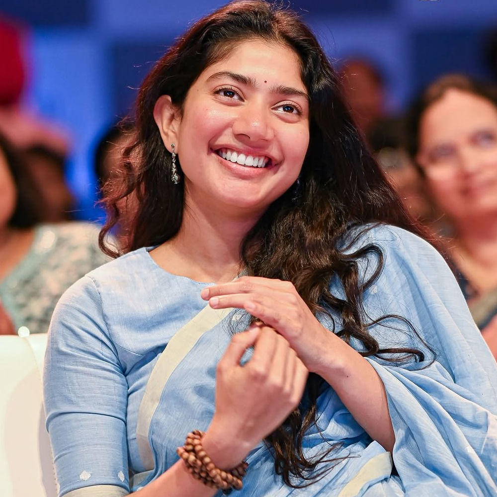 ఇంత ప్రతిష్టాత్మకంగా తెరకెక్కుతున్న ఈ సినిమాలో సీత పాత్ర దక్షిణాది నటి సాయి పల్లవిని వరించింది. అయితే సాయి పల్లవి సెలక్షన్ వెనుక చాలా కారణాలే ఉన్నాయి.