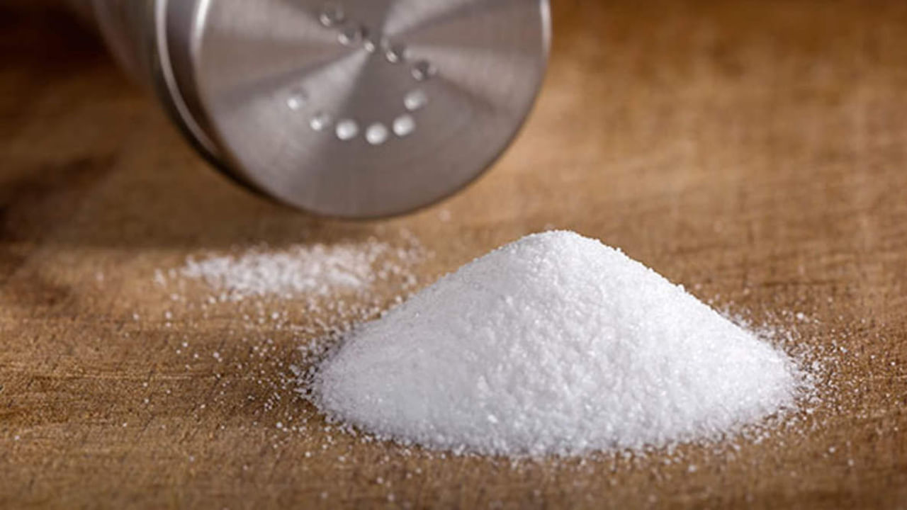 మీకు గ‌న‌క డ‌యాబెటిస్ లేనట్లయితే, మూత్ర విస‌ర్జనఎక్కువ‌గా అవుతున్నట్లయితే.. అప్పుడు మీరు ఉప్పు ఎక్కువ‌గా తింటున్నార‌ని అర్థం చేసుకోవాలి. ఆ మేర ఆహారంలో ఉప్పు శాతాన్ని త‌గ్గించుకుంటే మంచి. లేకపోతే మరిన్ని సమస్యలు ఎదుర్కొనే అవకాశం ఉంటుంది.