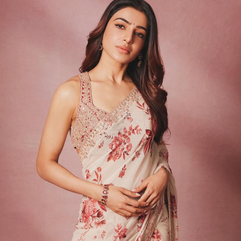 ఇదంతా పక్కన పెడితే కథానాయికగా, నిర్మాతగా రాణిస్తున్న సామ్.. ఇప్పుడు వ్యాపారరంగంలోకి అడుగుపెడుతుంది. ఇప్పటికే సాకి పేరుతో దుస్తుల వ్యాపారంలో పెట్టుబడులు పెట్టింది సామ్. ఇక ఇప్పుడు మరో కొత్త బిజినెస్ ప్లాన్ చేసిందట. ఇంతకీ సామ్ చేయబోతే న్యూ బిజినెస్ ఏంటో తెలుసుకుందామా. 