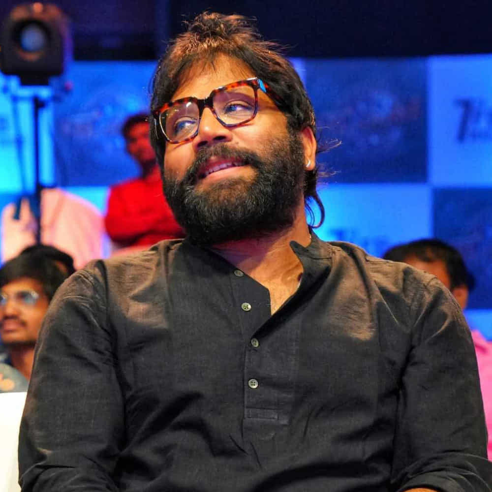 ఈ లిస్టులో సందీప్ వంగా కూడా చేరిపోయారు.. విడుదలకు ముందు ఈయనతో ఇంటర్వ్యూ సెంటిమెంట్గా ఫీల్ అవుతున్నారు కొందరు హీరోలు. కింగ్డమ్ సినిమా కోసం విజయ్ దేవరకొండ, దర్శకుడు గౌతమ్ తిన్ననూరితో కలిసి సందీప్ వంగా స్పెషల్ ఇంటర్వ్యూ ఒకటి చేసారు.