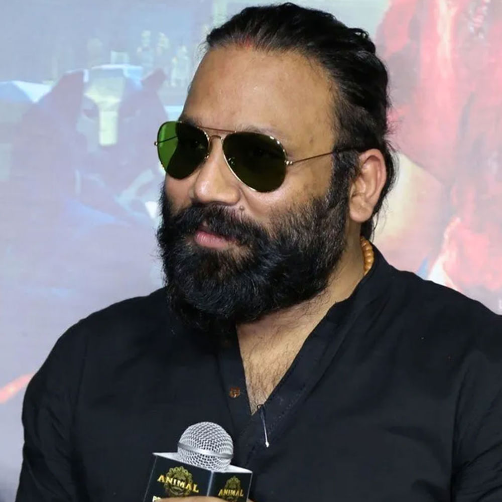 ప్రజెంట్ ది రాజాసాబ్‌, ఫౌజీ సినిమాల్లో నటిస్తున్నారు ప్రభాస్‌. ఈ రెండు సినిమాలు ఎట్టి పరిస్థితిల్లో సెప్టెంబర్‌ కల్లా పూర్తి చేసి ఆ తరువాత స్పిరిట్ షూటింగ్‌లో జాయిన్ అవుతారు. వీలైనంత త్వరగా స్పిరిట్ షూటింగ్‌ను పూర్తి చేసేలా పర్ఫెక్ట్‌ ప్లాన్ సిద్ధం చేశారు సందీప్‌ రెడ్డి వంగా.