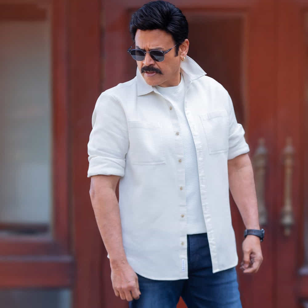 వెంకటేష్లోని వింటేజ్ కామెడీ వర్కౌట్ అయితే ఎలా ఉంటుందో సంక్రాంతికి వస్తున్నాంతో చూపించారు అనిల్ రావిపూడి. తాజాగా చిరంజీవిలో ఉన్న కామెడీ టైమింగ్తో రప్ఫాడిస్తున్నారు ఈ దర్శకుడు.