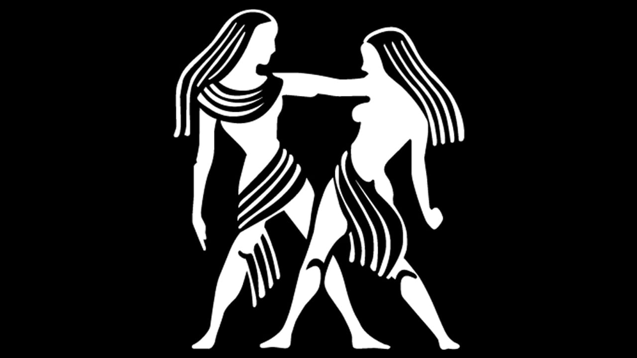 మిథున రాశి :మిథున రాశి వారికి శని తిరోగమనం వలన అద్భుతంగా ఉంటుంది. మరీ ముఖ్యంగా జూలై నెల ప్రారంభం, శ్రావణ మాసం  వీరికి కలిసి వస్తుంది. పనుల్లో ఆటంకాలు తొలిగిపోతాయి. ఈ నెలలో రాశి వారికి పట్టిందల్లా బంగారమే కానుంది. ఆర్థికంగా, ఆరోగ్యం పరంగా చాలా బాగుంటుంది. అంతే కాకుండా చేతినిండా డబ్బుతో చాలా ఆనందంగా గడుపుతారంట.