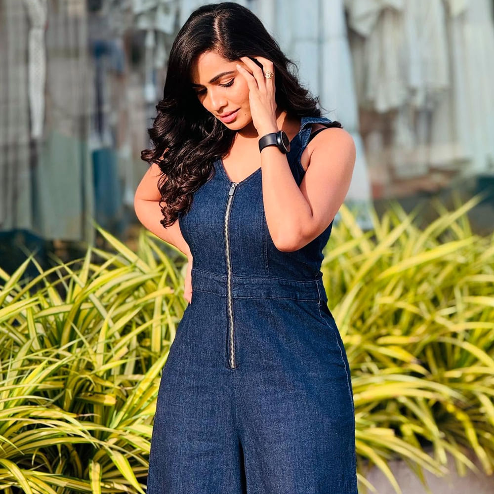 బిగ్ బాస్ సీజన్ 7 నుంచి బయటకు వచ్చిన తర్వాత ఈ అమ్మడికి పెద్దగా అవకాశాలు రావట్లేదు. కార్తీక దీపం 2 లో అవకాశం చేజారింది. అలాగే నిశ్చాతార్థం జరిగి ఏడాది గడిచింది. కానీ పెళ్లి మాట మాత్రం ఎత్తలేదు. ఇక బిగ్ బాస్ హౌస్ నుంచి బయటకు వచ్చిన తర్వాత ఈ బ్యూటీ గార్మెంట్ బిజినెస్ స్టార్ట్ చేసినట్లు తెలుసింది. అది కూడా సాఫీగా జరగడం లేదని టాక్.