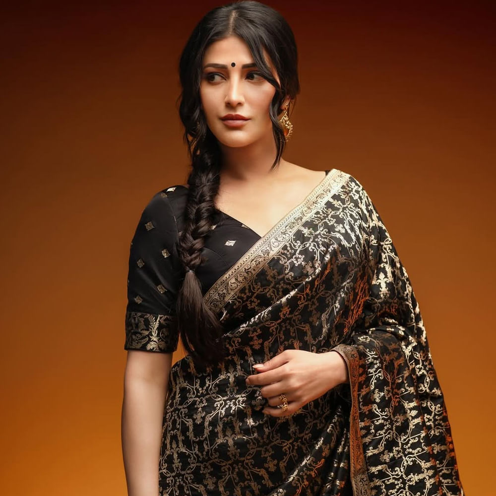 Shruti Haasan Looks