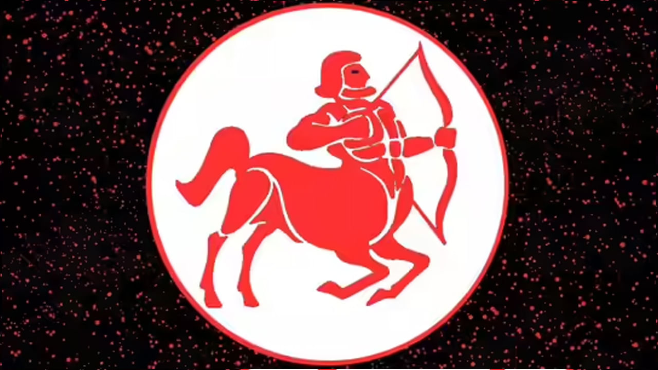 ధనస్సు రాశి :  ఈ రాశి వారికి శుక్రుడి  సంచారంతో అదృష్టం కలగ నుంది. పెట్టుబడులు కలిసి వస్తాయి. పట్టిందల్లా బంగారమే కానుంది.  చాలా కాలంగా వసూలు కానీ మొండి బాకీలు వసూలు అవుతాయి. అప్పులు తీరిపోయి చాలా ఆనందంగా గడుపుతారు. ఇంటా బయట సంతోషకర వాతావరణం చోటు చేసుకుంటుంది. 