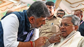 Karnataka Congress: కర్నాటక కాంగ్రెస్కు హైకమాండ్ షాక్... Karnataka Congress: కర్నాటక కాంగ్రెస్కు హైకమాండ్ షాక్...