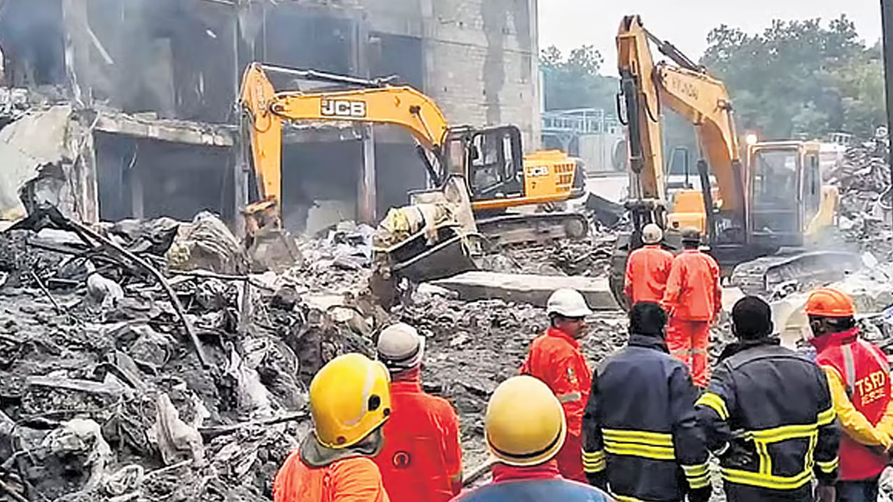 Hyderabad: సిగాచి ప్రమాదం - 42కు చేరిన మృతుల సంఖ్య