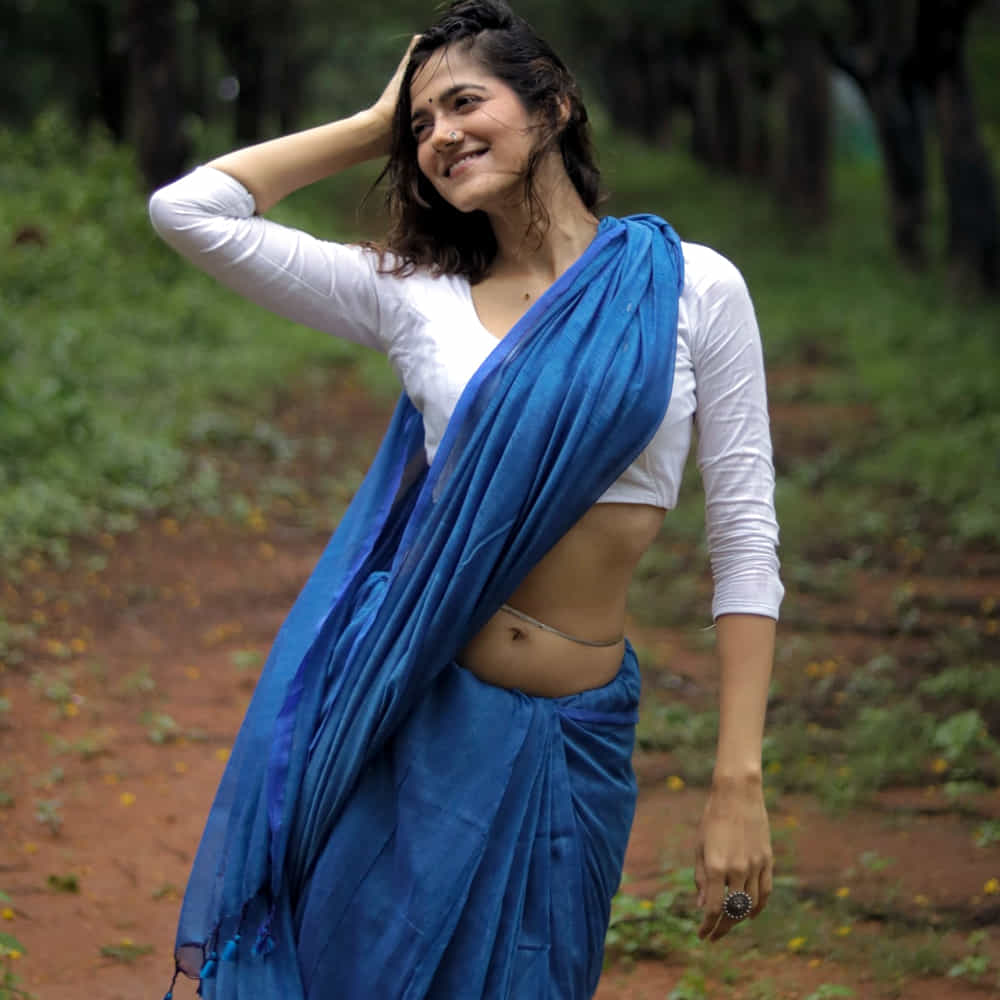 ఈ నగరానికి ఏమైంది సినిమా హిట్ అయినప్పటికీ సిమ్రాన్ చౌదరికి ఆశించిన స్థాయిలో అవకాశాలు మాత్రం రాలేదు. సరైన సినిమా కోసం చాలా కాలం ఎదురుచూసింది ఈ చిన్నది. దాంతో అంతగా క్రేజ్ కూడా తెచ్చుకోలేకపోయింది ఈ ముద్దుగుమ్మ.