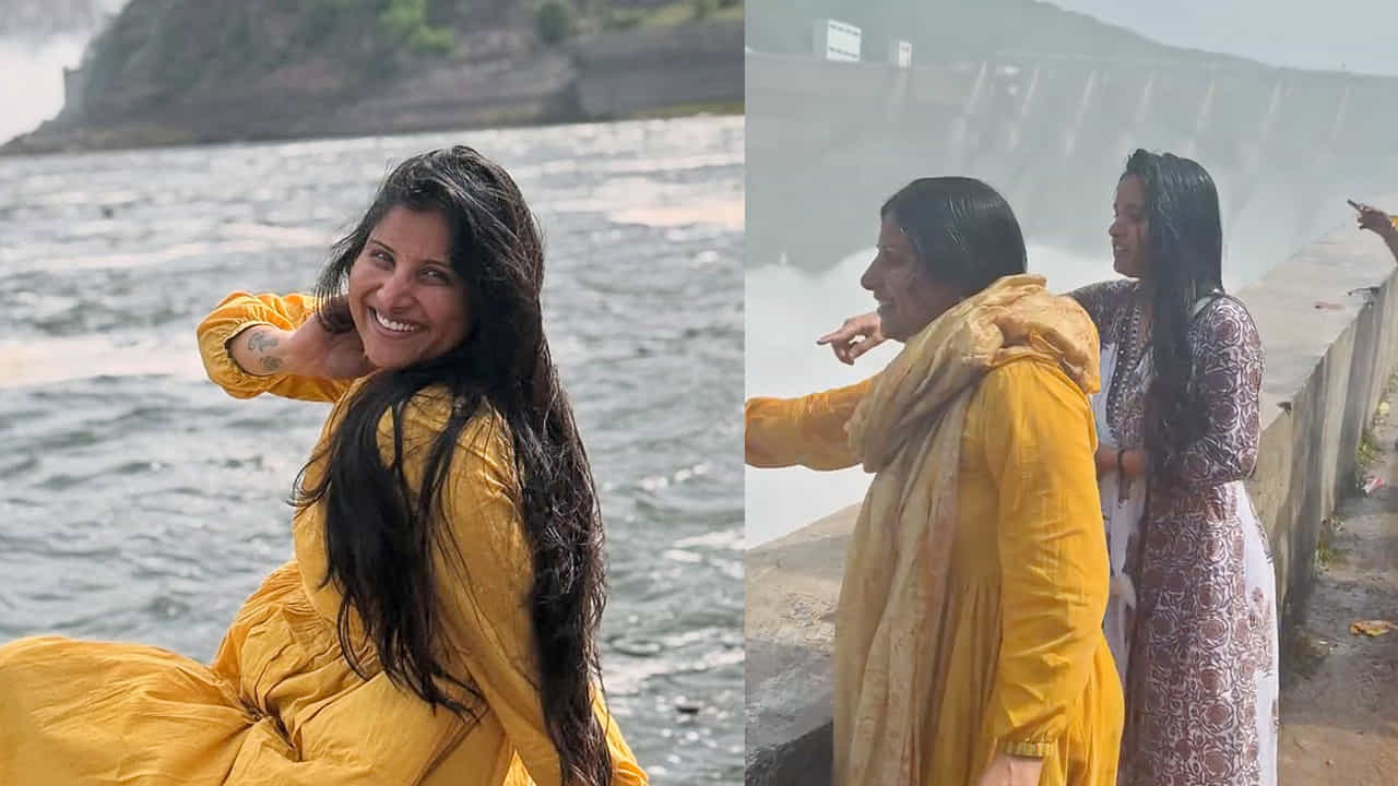 అలాగే భ్రమరాంబికా సమేత మల్లికార్జునుడిని దర్శించుకున్న మంగ్లీ ప్రత్యేక పూజలు చేసింది, స్వామి, అమ్మవార్లకు మొక్కులు సమర్పించుకుంది.