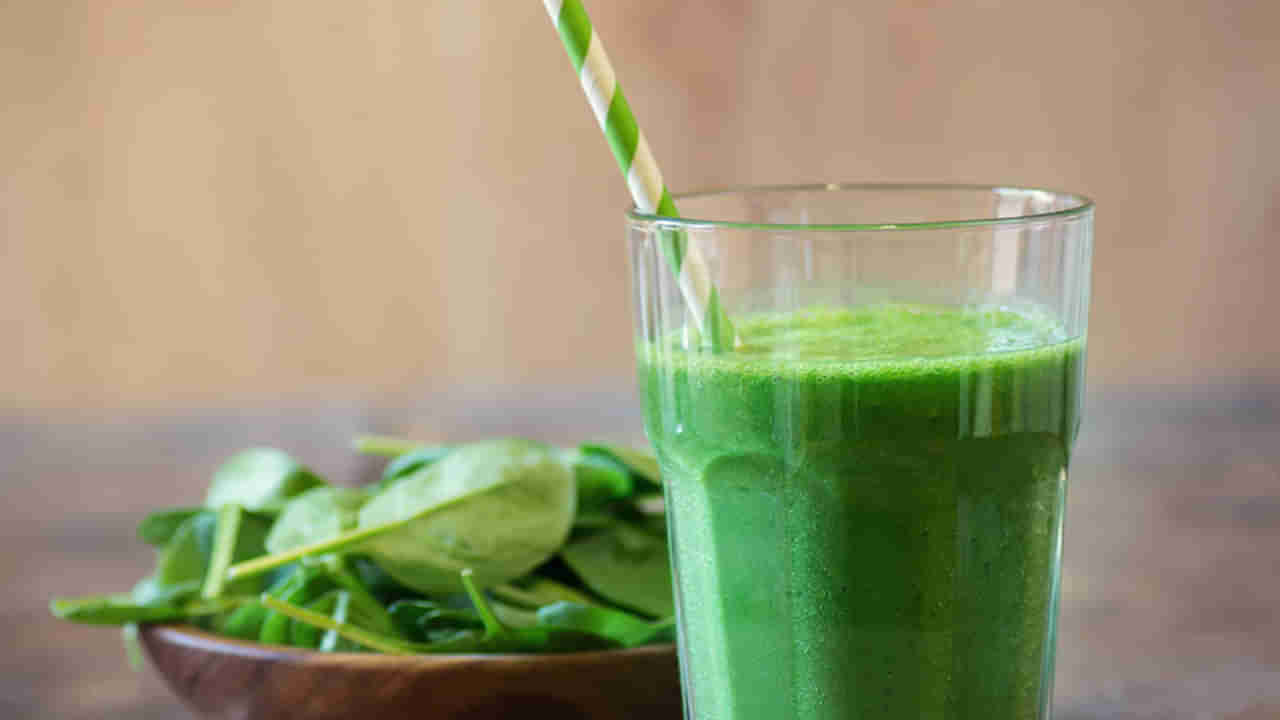 Spinach Juice Benefits: పాలకూర జ్యూస్‌ తాగడం వల్ల బంఫర్ బెనిఫిట్స్.. పొట్టలోని గ్యాస్, అతి బరువు సమస్య మటాష్..