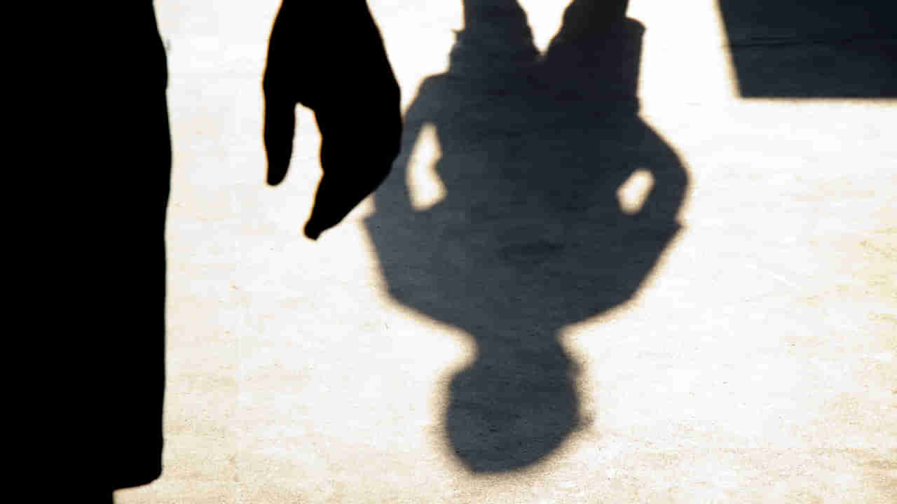 Andhra: అయ్యో.. చిన్నతనంలోనే ఇంత పంతం ఎందుకు.. విద్యార్థుల మధ్య ఘర్షణ.. ఒకరు మృతి..