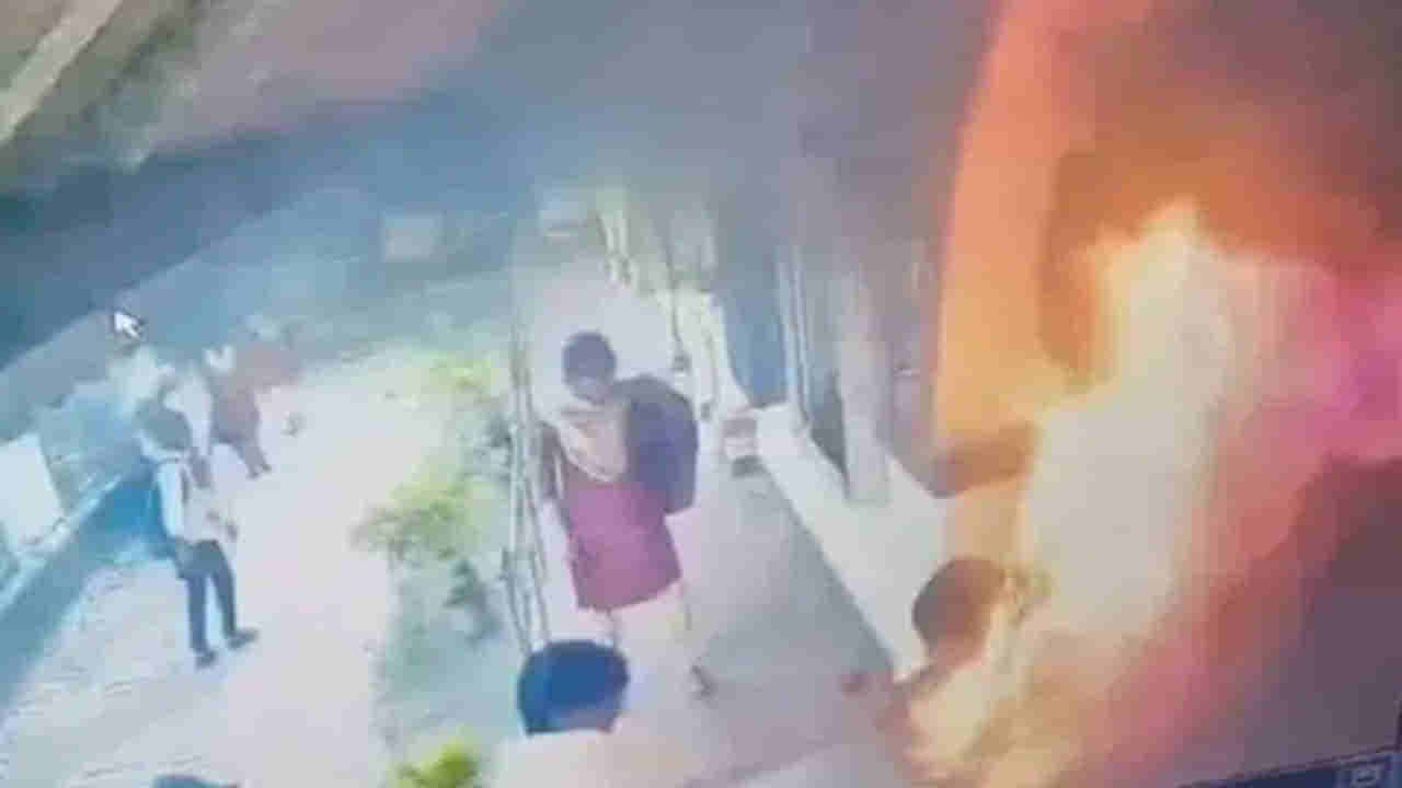 Odisha: టీచర్‌ వేధింపులతో నిప్పంటించుకున్న విద్యార్థిని... ఒడిశాలోని బాలాసోర్‌లో ఘటన