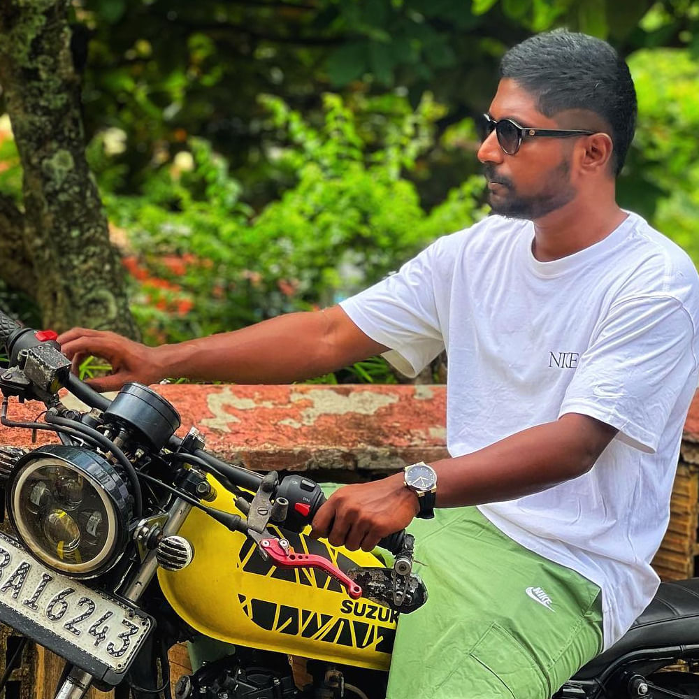 మామూలుగా కమెడియన్ హీరోగా మారితే.. అతన్నుంచి కామెడీ సినిమానే ఊహిస్తాం. కానీ సుహాస్ మాత్రం కలర్ ఫోటో నుంచే విభిన్నంగా ట్రై చేస్తున్నారు. మొన్న జులై 4న కీర్తి సురేష్తో కలిసి ఈయన నటించిన ఉప్పు కప్పురంబు ఓటిటిలో విడుదలైంది.