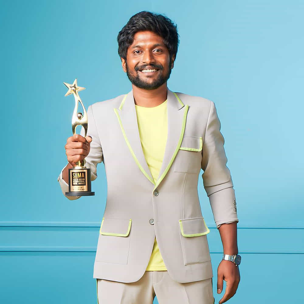 వచ్చే వారం.. అంటే జులై 11న కూడా ఈయన నటిస్తున్న ఓ భామ అయ్యో రామా థియేటర్లో విడుదల కాబోతుంది. చిత్రలహరి టాకీస్, V ఆర్ట్స్ బ్యానర్స్పై ప్రదీప్ రెడ్డి, హరీష్ నల్లా సంయుక్తంగా సుహాస్ సినిమాను నిర్మిస్తున్నారు.