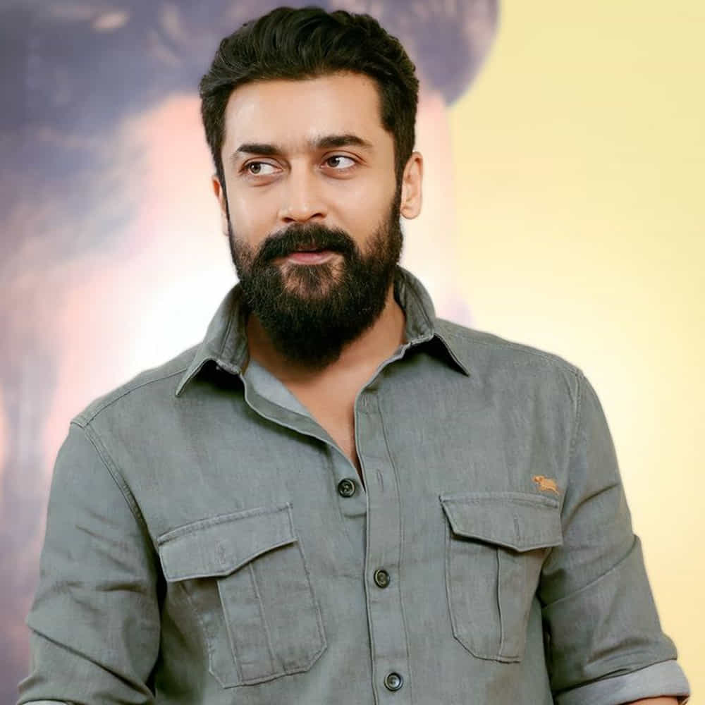 సూర్య, వెంకీ అట్లూరి సినిమా సైతం ప్యూర్ ఫ్యామిలీ సినిమానే.. దీనికి విశ్వనాథన్ అండ్ సన్స్ అనే టైటిల్ పరిశీలిస్తున్నారు. మొత్తానికి కుటుంబం అంతా కూర్చుని చూసే సినిమాలనే ప్లాన్ చేస్తున్నారు మన హీరోలు.