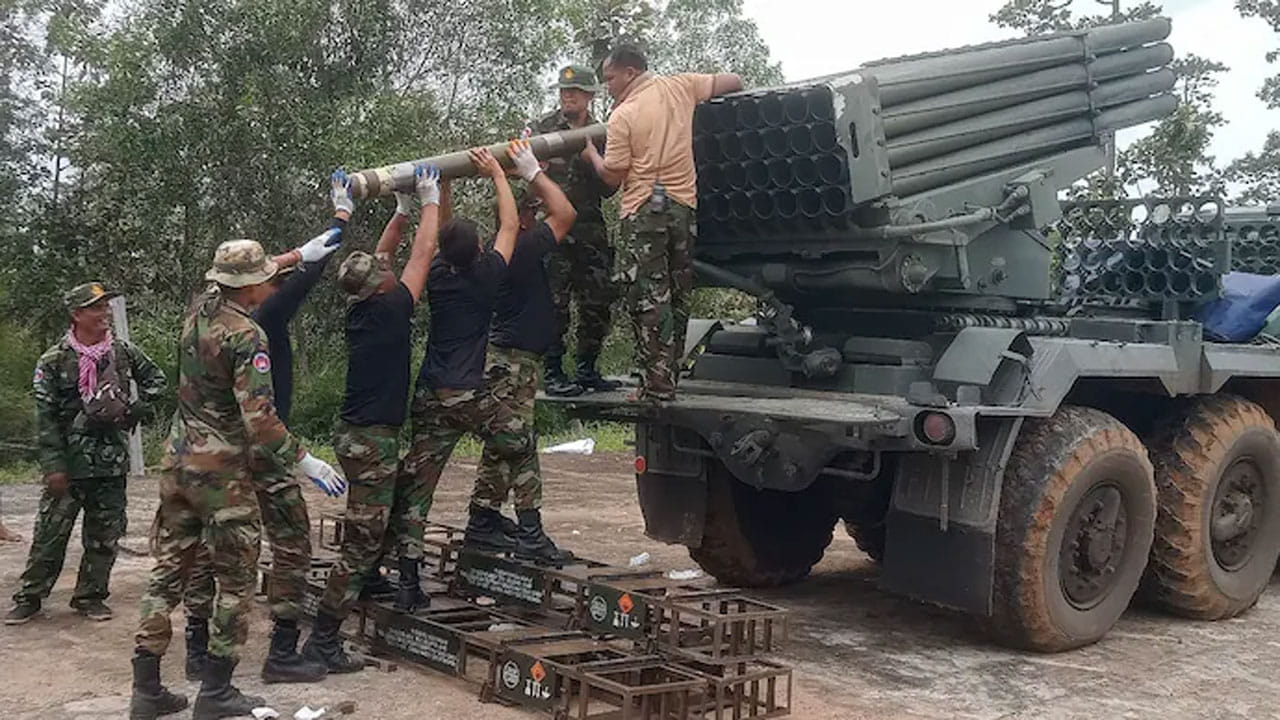 Thailand Cambodia War: థాయ్లాండ్-కంబోడియా మధ్య వార్... రెండు దేశాల మధ్య భీకర కాల్పులు