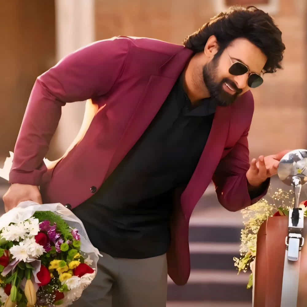 మధ్యలో రాధే శ్యామ్‌లో లవర్ బాయ్‌లా కనిపించినా.. అందులోనూ భారీగా విజువల్ ఎఫెక్ట్స్ జొప్పించారు దర్శకుడు రాధాకృష్ణ కుమార్.  సాహో, ఆదిపురుష్, సలార్, కల్కి.. ఇలా ఏ సినిమా తీసుకున్నా బడ్జెట్ వందల కోట్లు పక్కా. ఇలాంటి సమయంలో కాస్త రిలీఫ్ కోసం చిన్న సినిమా చేయాలని అనుకున్నారు ప్రభాస్. అలా చేస్తున్నదే మారుతితో రాజా సాబ్. 
