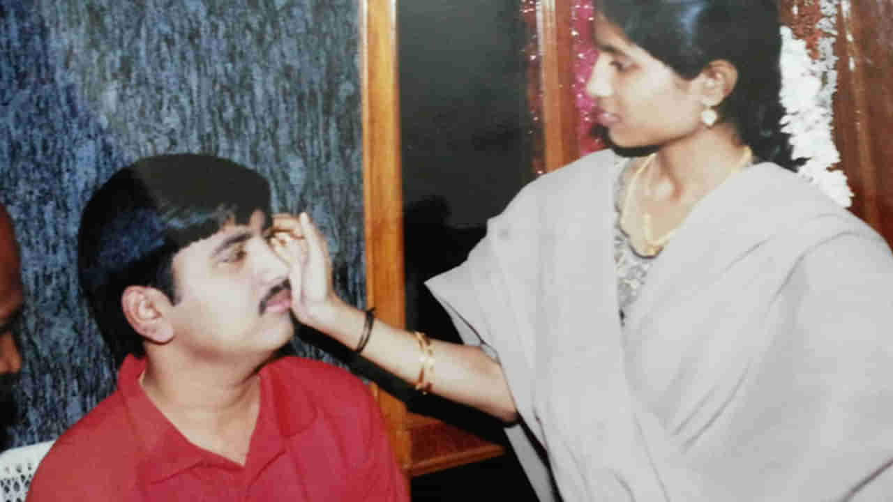 Tollywood: 4 సినిమాలతోనే సంచలనం.. కట్ చేస్తే.. 34 ఏళ్లకే హఠాన్మరణం.. ఈ టాలీవుడ్ హీరోను గుర్తు పట్టారా?