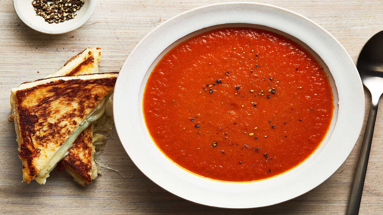 Tomato Soup: రోగనిరోధక శక్తిని పెంచేందుకు అద్భుతమైన సూప్.. ఆరోగ్య ప్రయోజనాలు తెలిస్తే..