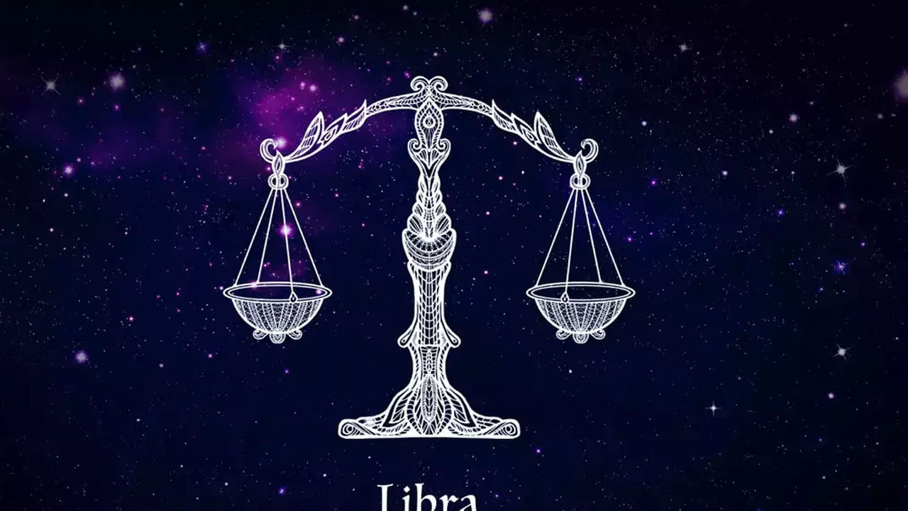 తుల రాశి : తుల రాశి వారికి త్రిగ్రహి రాజయోగం వలన ఆదాయం పెరుగుతుంది. కొత్త ఆదాయ వనరులు పుట్టుకొస్తాయి. పెట్టుబడులు పెట్టడానికి కూడా ఇది మంచి సమయం. అంతే కాకుండా ఈ రాశి విద్యార్థులకు కూడా అద్భఉతంగా ఉంటుంది. చదువుల్లో మంచి ఫలితాలను పొందుతారు. ప్రేమ సంబంధాలు మెరుగుపడుతాయి. ఆర్థిక పరిస్థితి మెరుగు పడుతుంది. పెట్టుబడులు లాభదాయకంగా ఉంటాయి.