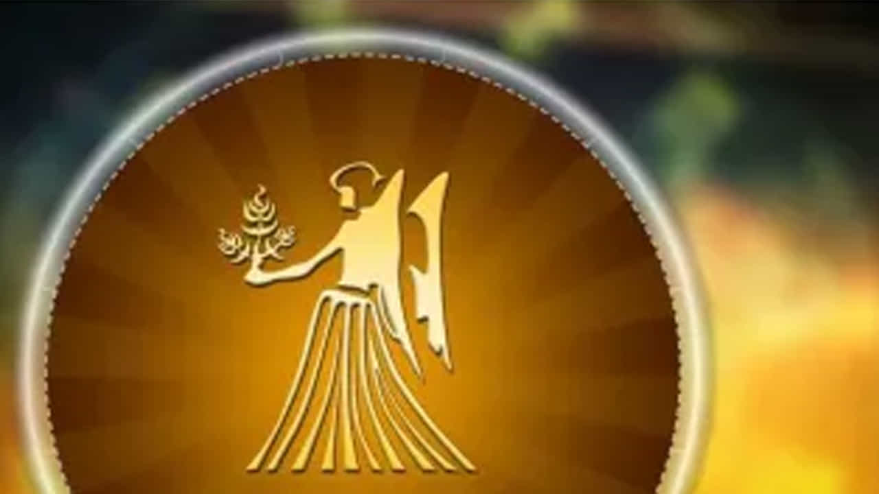 కర్కాటక రాశి : కర్కాటక రాశి వారికి త్రిగ్రహి యోగం శుభప్రదంగా ఉంటుంది . ఎందుకంటే ఈ యోగం ఈ రాశి యొక్క డబ్బు, వాక్కు ఇంట్లో ఏర్పడుతుంది. అందు వలన ఈ రాశి వారికి ఆకస్మిక ధన లాభం కలుగుతుంది. ఆర్థికంగా కలిసి వస్తుంది. విద్యార్థులు మంచి ఫలితాలను పొందుతారు. వైవాహిక జీవితం అద్భుతంగా ఉంటుంది. ఇంటా బయట కలిసివస్తం