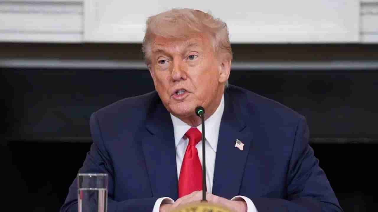 Donald Trump: బ్రిక్స్‌ కూటమిలోని దేశాలపై 10శాతం సుంకం తప్పదు... డాలర్‌ను దెబ్బ కొట్టడానికే బ్రిక్స్‌ దేశాల ప్రయత్నం : ట్రంప్‌