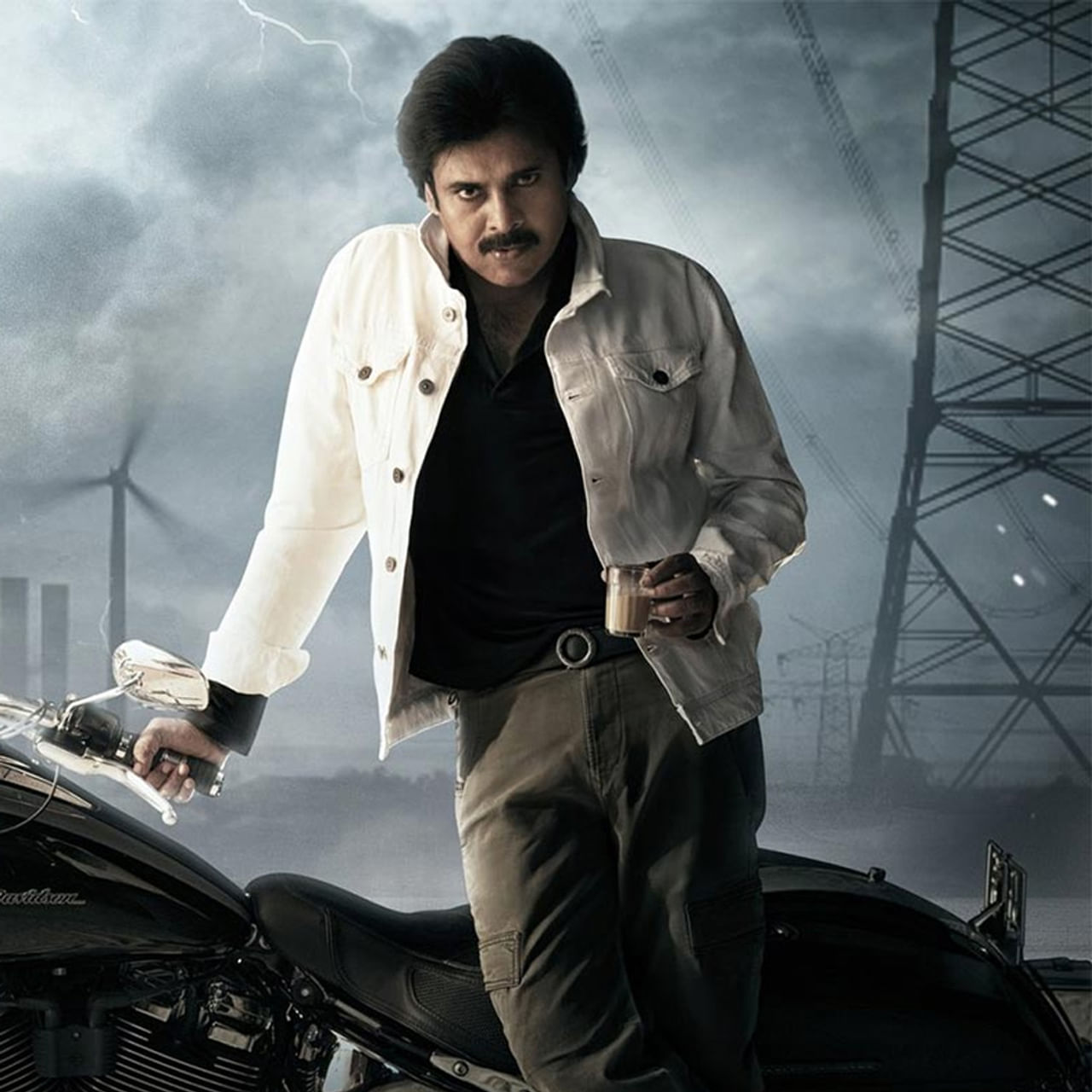 పవర్ స్టార్ పవన్ కళ్యాణ్ ప్రస్తుతం చేతినిండా సినిమాలతో బిజీగా ఉన్న సంగతి తెలిసిందే. అటు రాజకీయాలు.. ఇటు సినిమాలతో క్షణం తీరిక లేకుండా గడిపేస్తున్నారు. తాజాగా పవన్ కొత్త సినిమా గురించి ఆసక్తికర అప్డేట్ వచ్చింది. అదెంటంటే.. 