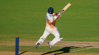 Rohit Sharma: రోహిత్‌కు పరమ చెత్త సందేశం పంపిన బీసీసీఐ.. ఏకిపారేస్తోన్న ఫ్యాన్స్..!