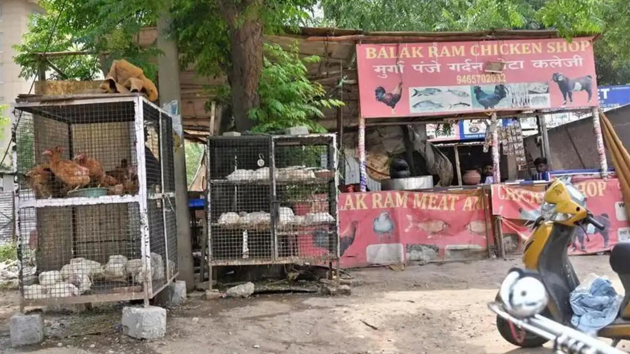 Varanasi: శ్రావణం సందర్భంగా శివయ్య క్షేత్రంలో నాన్ వెజ్ అమ్మకాలపై నిషేధం..  మాంసాహారం అమ్మితే ఎఫ్ఐఆర్ నమోదు