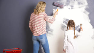 గ్లామర్ డోస్ పెంచిన బలగం బ్యూటీ.. బీచ్‌ తీరంలో చీరలో అందాలతో రచ్చ!