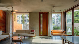 Konaseema: ఆషాడంమాసంలో రూ. 25 లక్షల కరెన్సీతో సత్తెమ్మతల్లి అలంకరణ.. దర్శనం కోసం బారులు తీరిన భక్తులు