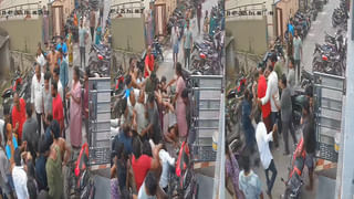 Andhra: రూ 99కే సిల్స్ చీర.. రూ 49కే ఎగ్ బిర్యానీ – ఓ రేంజ్‌లో బిజినెస్ – కట్ చేస్తే..