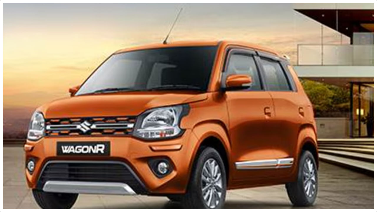 డ్రైవ్ చేయడానికి సౌకర్యంగా: ఈ కారు నడపడం చాలా సులభం. దీని సీటింగ్ పొజిషన్ చాలా ఎత్తుగా ఉంటుంది. ఇది రోడ్డును సైతం స్పష్టంగా చూడవచ్చు. స్టీరింగ్ చాలా తేలికగా ఉంటుంది. ఇది నగరంలోని ఇరుకైన రోడ్లపై డ్రైవింగ్ను సులభతరం చేస్తుంది. దీనితో పాటు, ఇందులో ఆటోమేటిక్ (AMT) గేర్బాక్స్ ఎంపిక కూడా అందుబాటులో ఉంది. ఇది ట్రాఫిక్లో డ్రైవింగ్ను మరింత సౌకర్యవంతంగా చేస్తుంది.